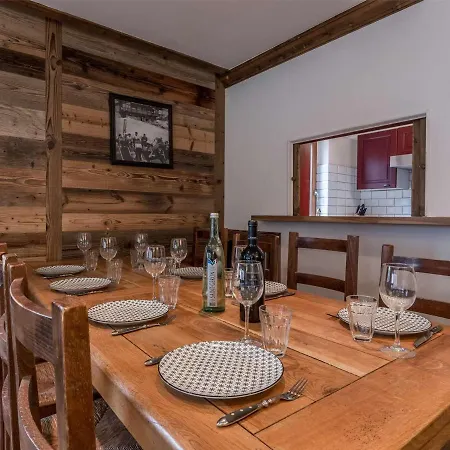Grand Appartement, Skis Aux Pieds, 10 Personnes, 1650, Parking Et Wifi Inclus - Fr-1-631-176 Lägenhet *