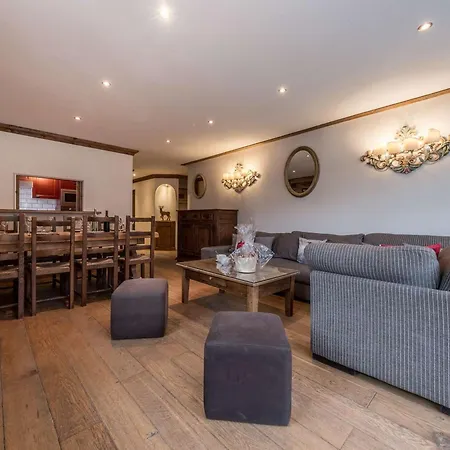 Grand Appartement, Skis Aux Pieds, 10 Personnes, 1650, Parking Et Wifi Inclus - Fr-1-631-176 *