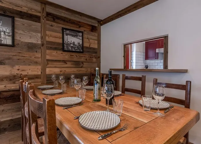 Grand Appartement, Skis Aux Pieds, 10 Personnes, 1650, Parking Et Wifi Inclus - Fr-1-631-176 Daire *