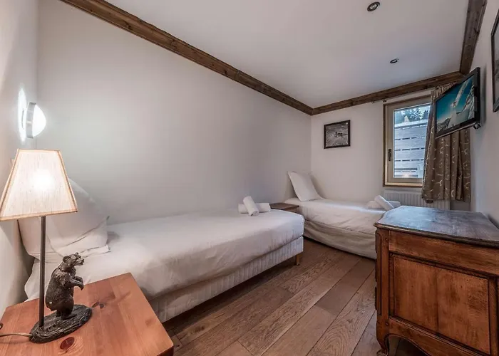 Daire Grand Appartement, Skis Aux Pieds, 10 Personnes, 1650, Parking Et Wifi Inclus - Fr-1-631-176