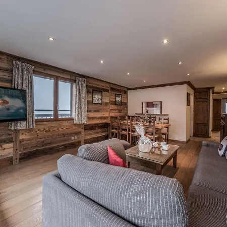 Grand Appartement, Skis Aux Pieds, 10 Personnes, 1650, Parking Et Wifi Inclus - Fr-1-631-176 * Courchevel
